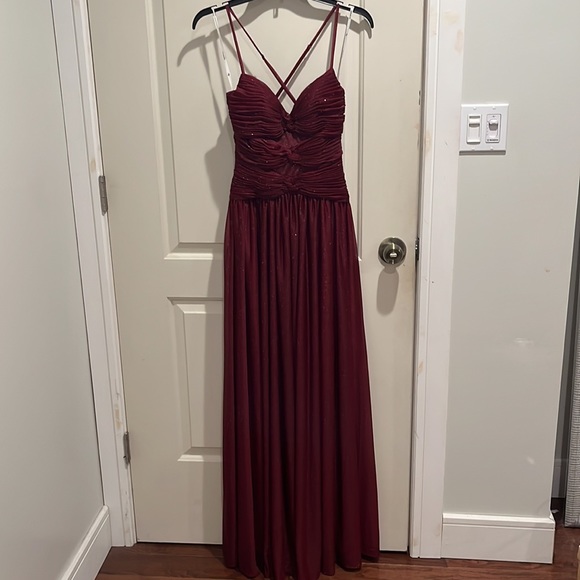 New AW.Bridal red dress in size 2 - Picture 3 of 9